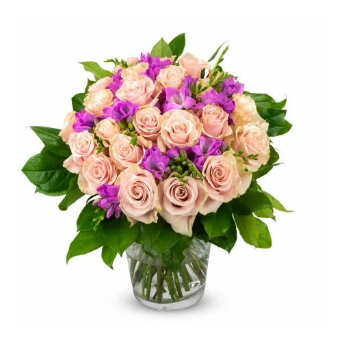 Kytice růží s fréziemi